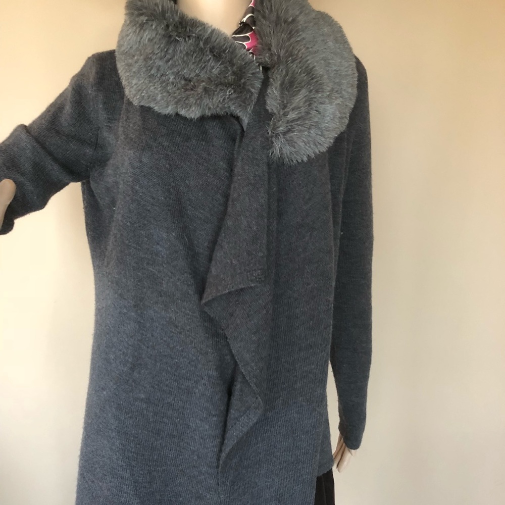 Style Portfolio wool cardigan with faux fur collar